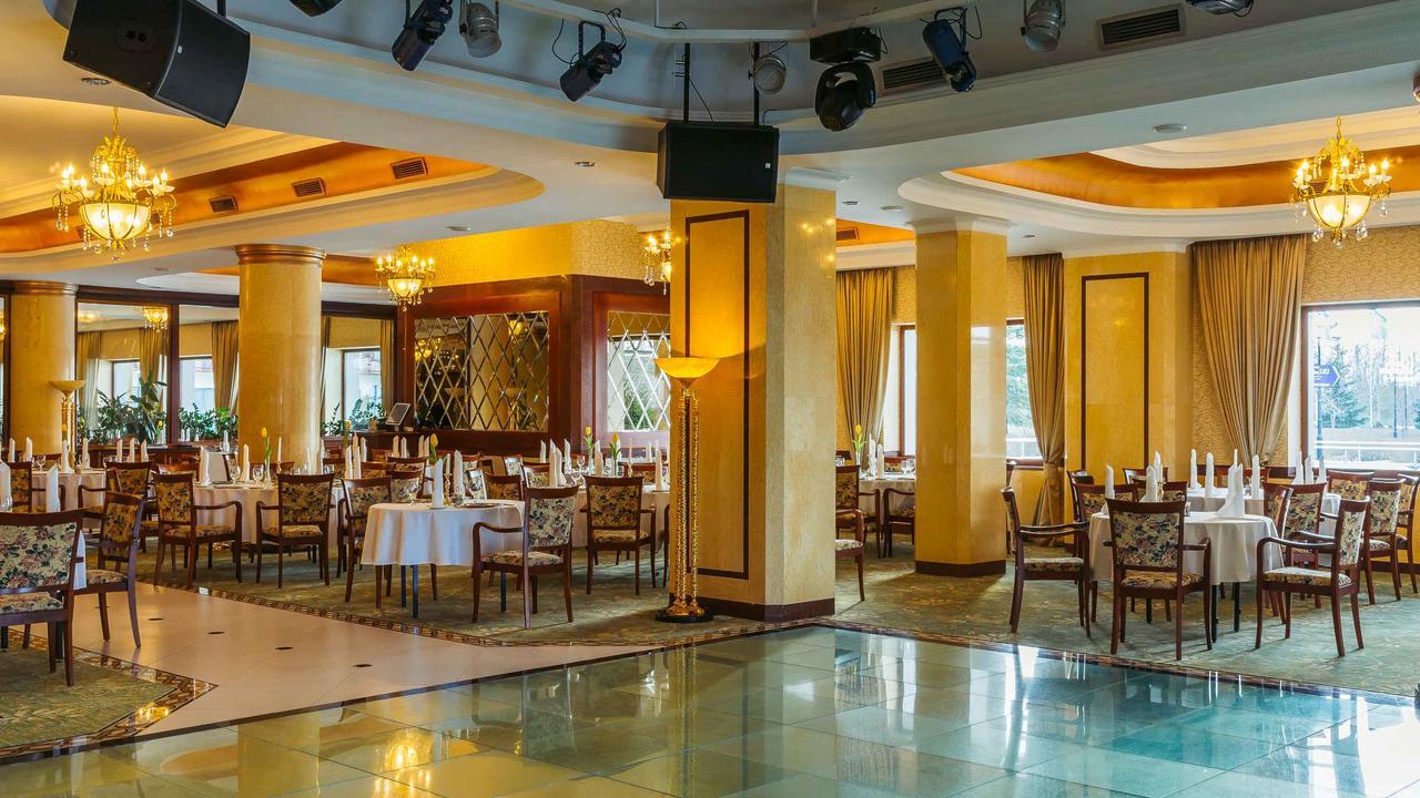 Hotel Golebiewski Mikolajki Экстерьер фото